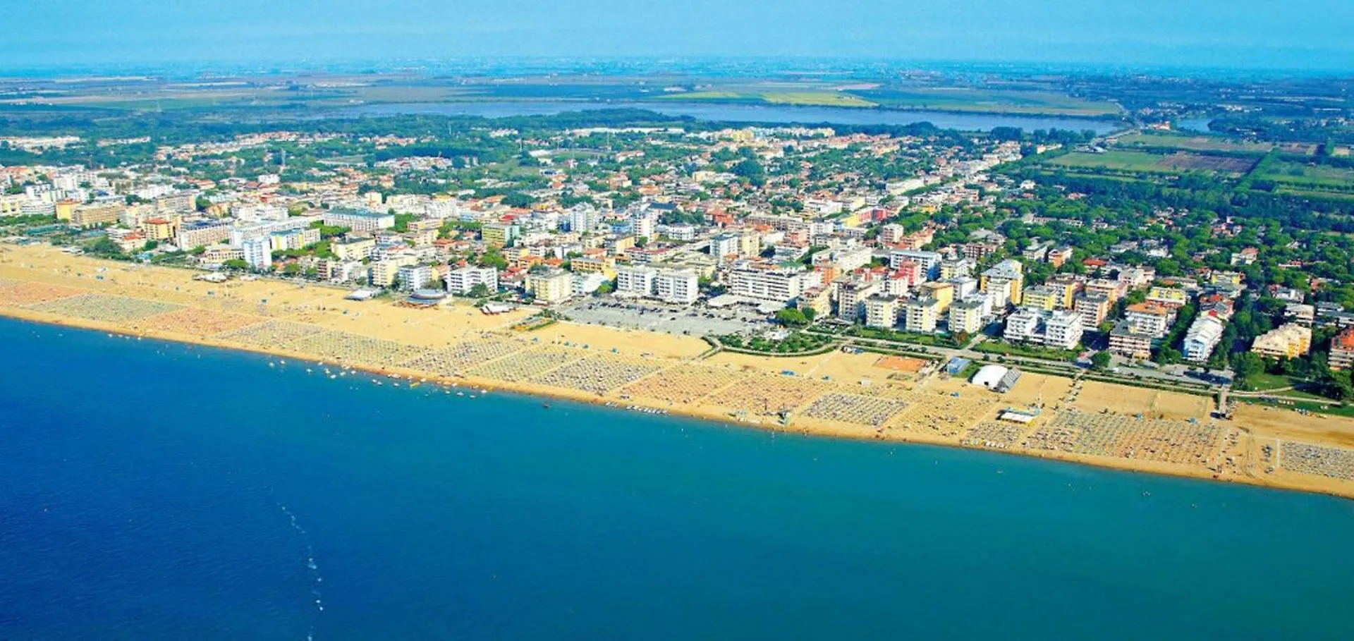 A Calm Escape Close To The Beach - Beahost Bibione Apartment